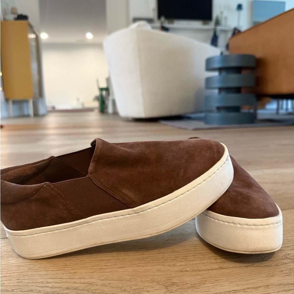 Vince | Sz 7.5 | Warren Brown Suede Slip-On |